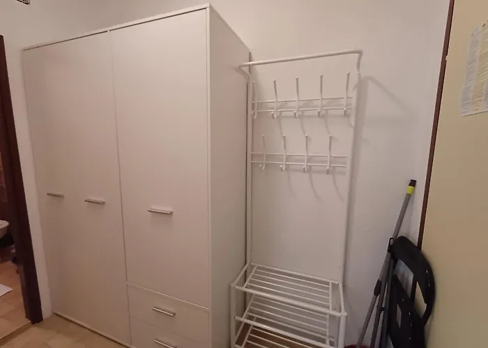 Magdalena アパート マカルスカ